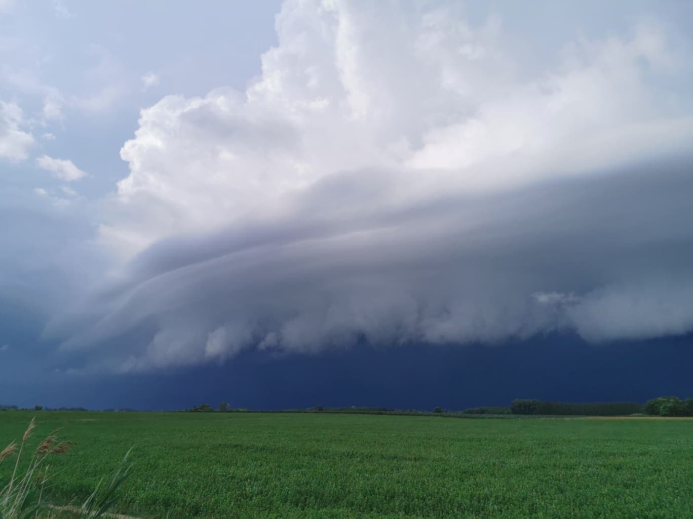 A zivatarok villámárvizet okoztak Kecskeméten, 2020.06.17-én.