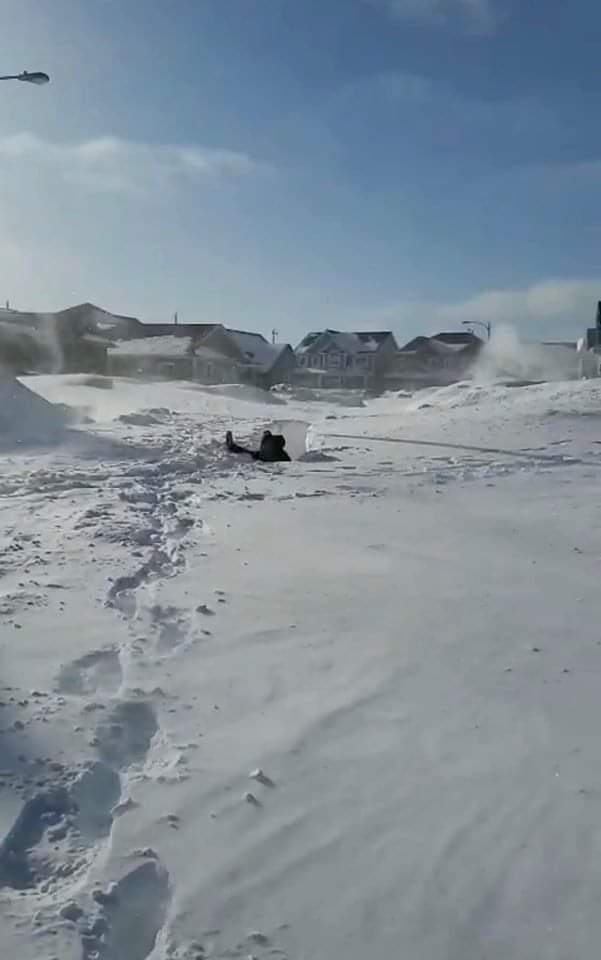 Több méteres hóval csapott le a ciklon Kanadára!(képek, videók) 3