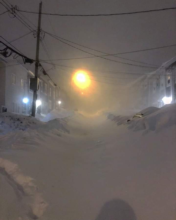 Több méteres hóval csapott le a ciklon Kanadára!(képek, videók) 7