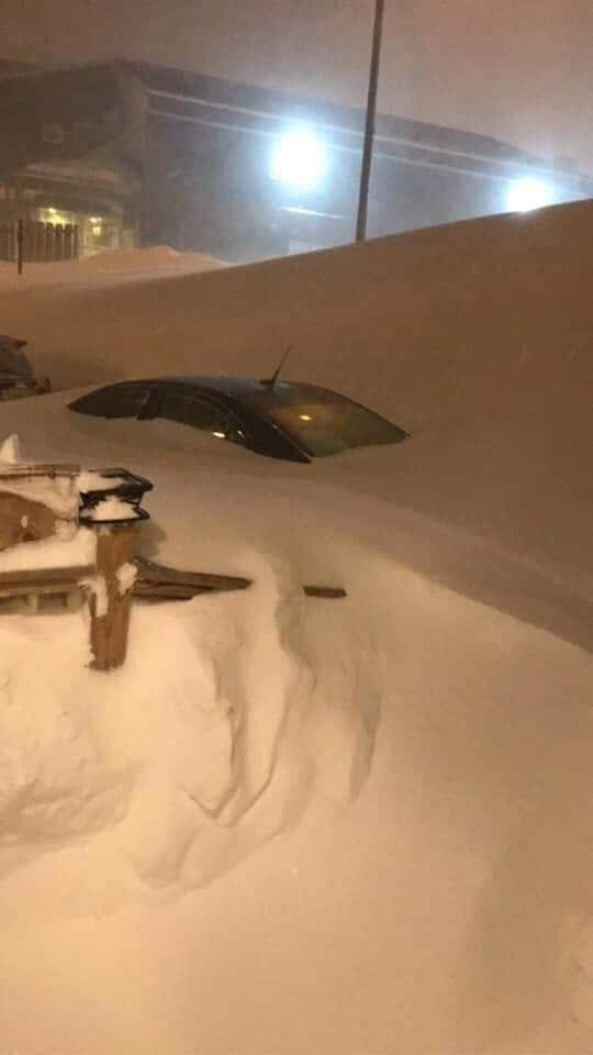 Több méteres hóval csapott le a ciklon Kanadára!(képek, videók) 6