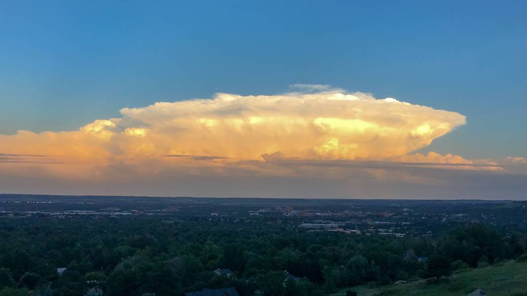 Cumulonimbus incus (Cb in)