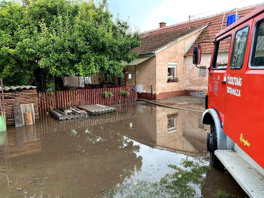 Villámárvíz a felhőszakadás után Röszkén!