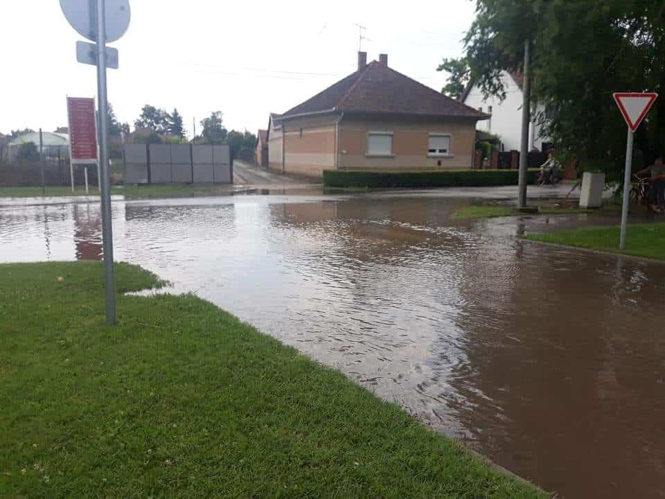 Röszkét a felhőszakadás után elöntötte a víz!