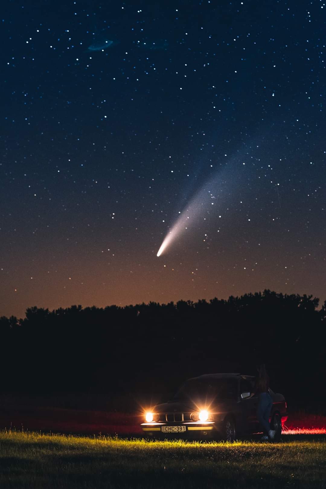 A Neowise üstökös Fodor Szabolcs fényképén