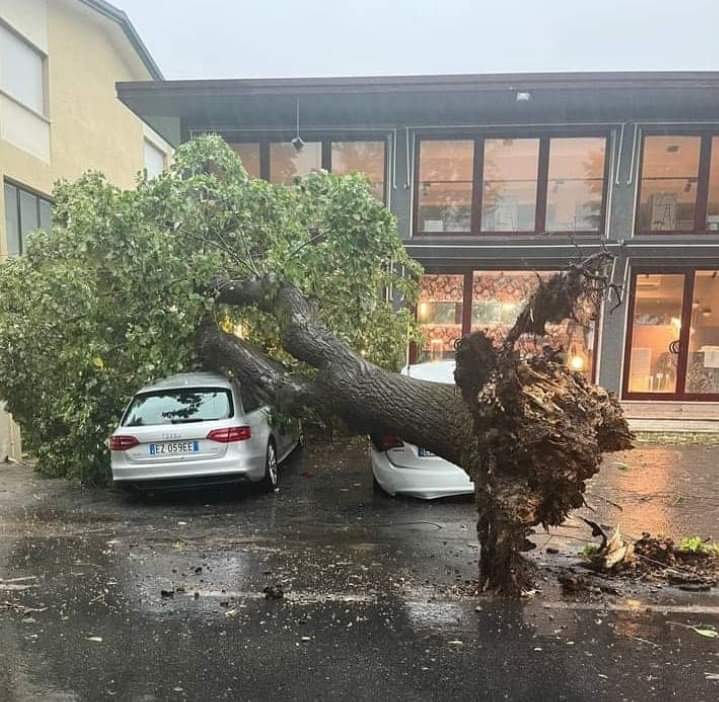 Front Olaszország vihar