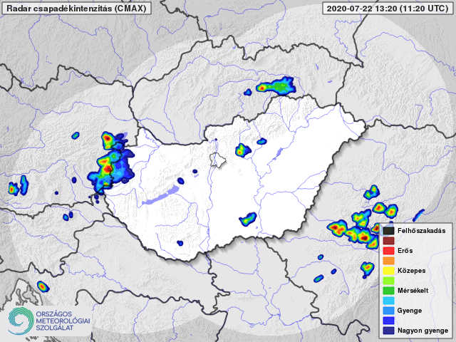 Záporok, zivatarok a radarképen. Vihar érkezik a nyugati határhoz.