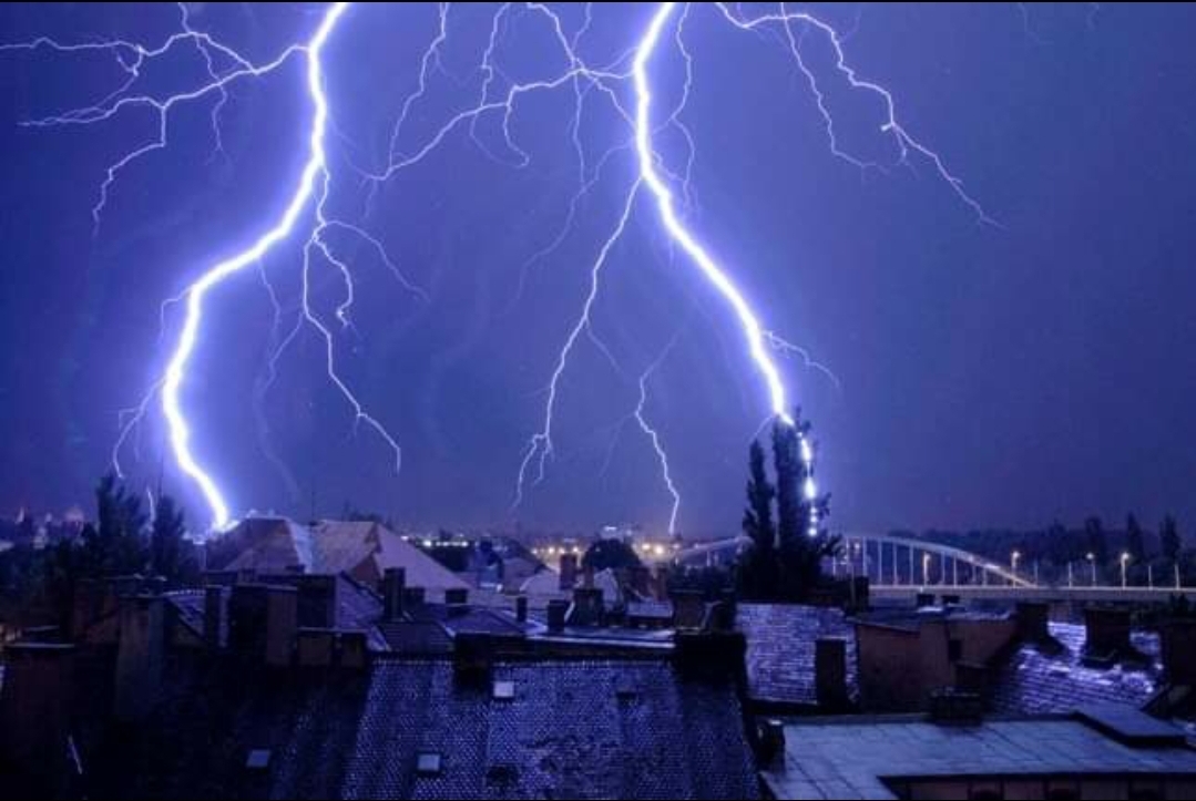 Piros riasztás is lehet a károkozó viharok miatt! 7