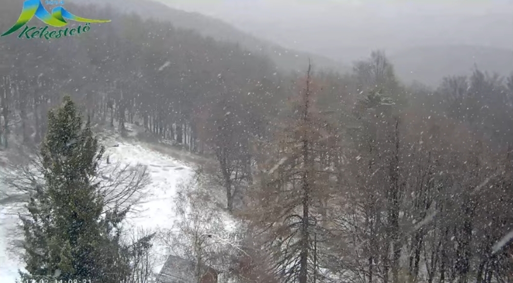Ömlik a hó a Kékestetőn, akár 20cm eshet! (Videó) 2