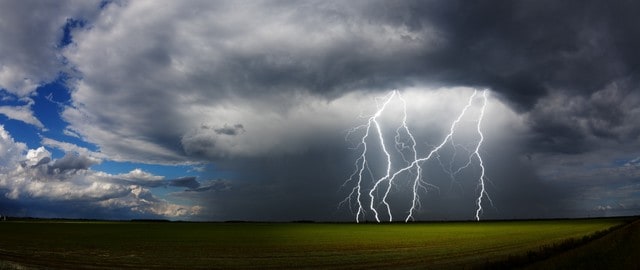 Következő órák: záporok, zivatarok, akár hózivatarok! 6